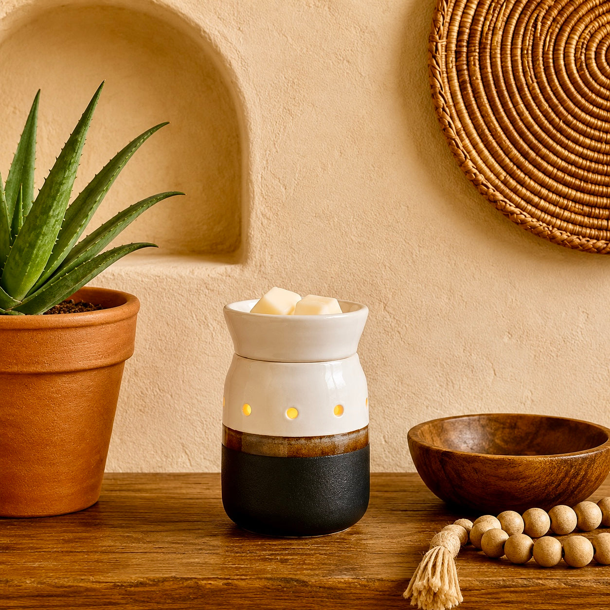 IVORY AND IRON MIDSIZE ILLUMINATION FRAGRANCE WARMER