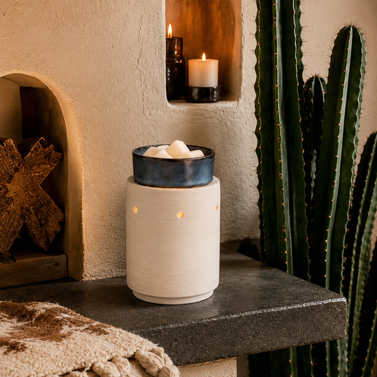 IRON AND CLAY ILLUMINATION FRAGRANCE WARMER